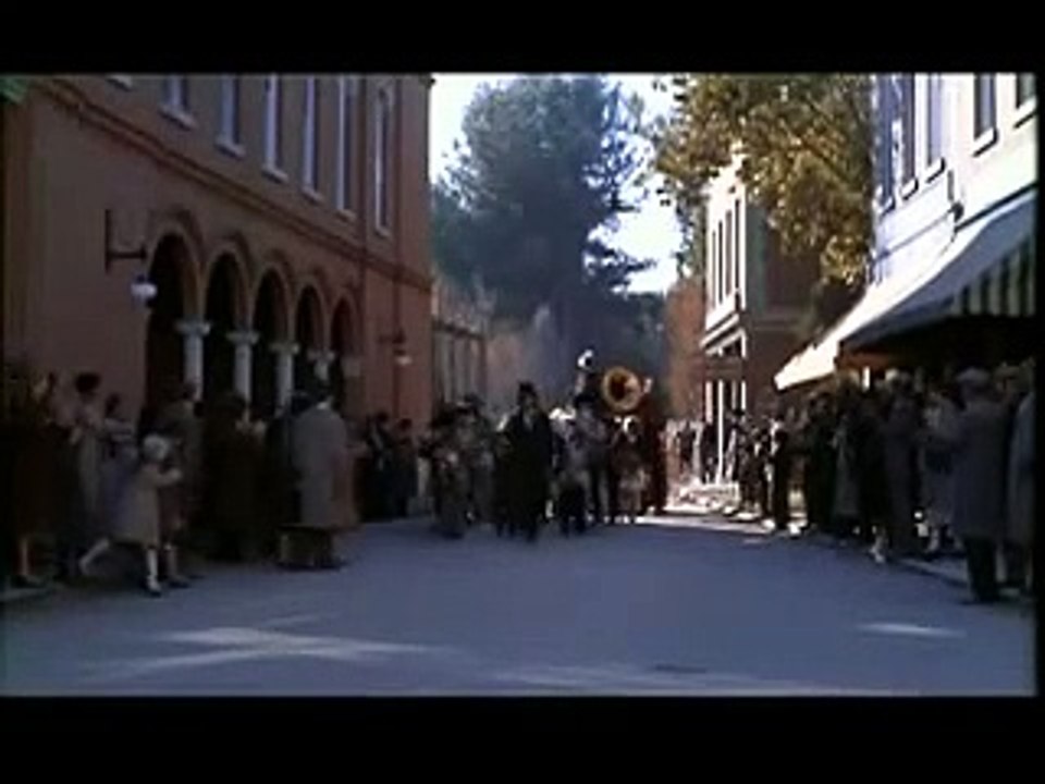 Movie Trailer - 1983 - Something Wicked This Way Comes