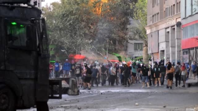 Şili'de hükümet karşıtı protestolar devam ediyor