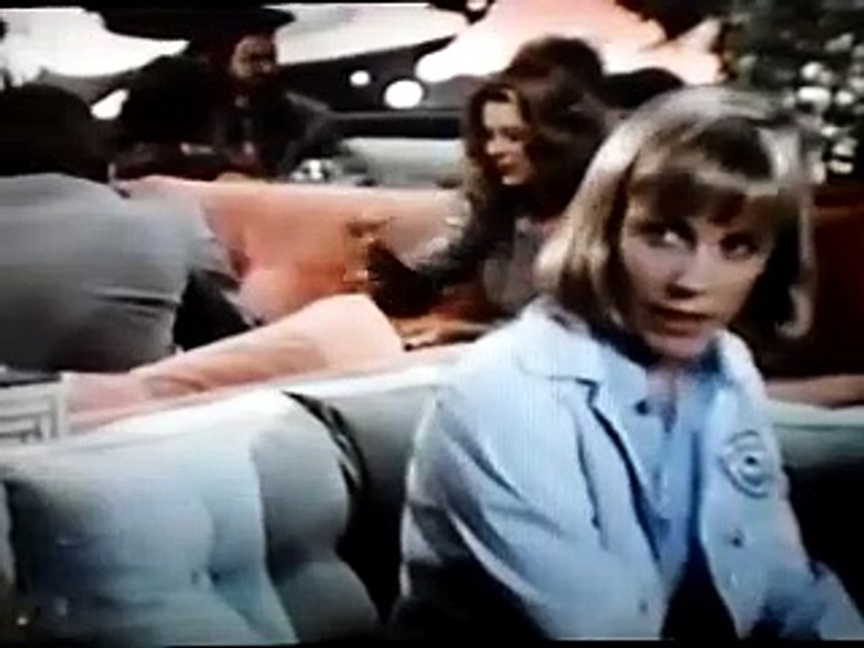 Jaws 3-D theatrical style trailer