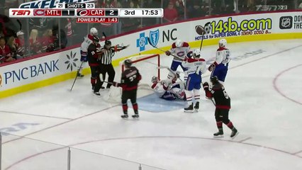 Charlie Lindgren stuns Sebastian Aho on the goal line with incredible glove save