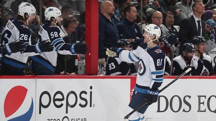 Kyle Connor earns hat trick in 7-4 win