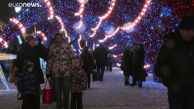 Новогодняя открытка от властей: Нас ждут великие дела!