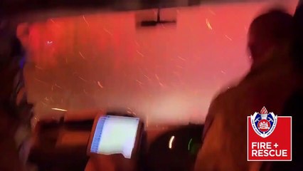 Yaklaşık bir aydır devam eden Avustralya yangınları içeriden görüntülendi