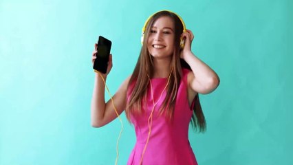 1) Musique.  Basse.Classique.  Triste.  Flighty Theme. Kevin MacLeod