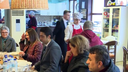 Özel çocukların çalıştığı bu kafede menüden servise her şey çok özel