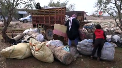 Tải video: İdlib'den kaçan sivillerin hayatta kalma çabası