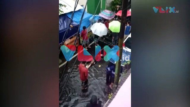 Banjir Jakarta Makan Korban, Remaja Tewas Kesetrum