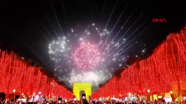 Yeni yıl dünya şehirlerinde havai fişek gösterileriyle kutlandı
