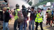 - Hong Kong'da eylemciler yılın ilk gününde yine sokaklara döküldü