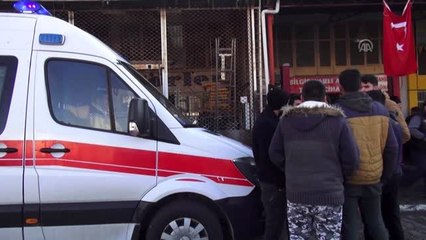 18 yaşındaki genç tamirhanedeki otomobilde ölü bulundu