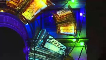 Paris célèbre 2020 avec un feu d'artifice sur les Champs-Elysées