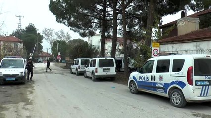 Alkol komasına girdikleri değerlendirilen 3 arkadaştan biri öldü
