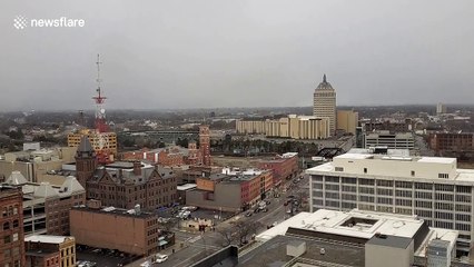 Timelapse records powerful snow squall passing through western New York