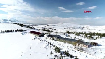 Erzurum türk telekom ceo'su ümit önal, yeni yıla eksi 15 derecede çalışan ekiplerle girdi