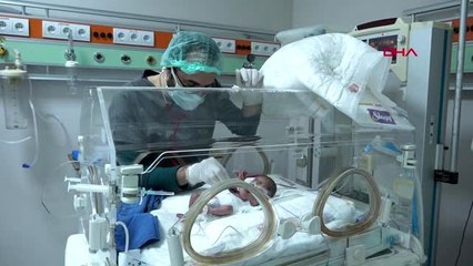 Van-490 gram parmak bebek dünyaya geldi