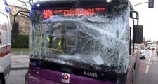 Zeytinburnu'nda İETT otobüsleri çarpıştı: 15 kişi yaralandı