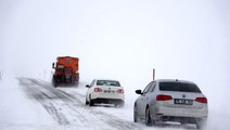 Ardahan'da ulaşıma kar, tipi ve sis engeli