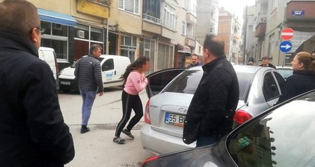 Sevgilisiyle kaçan kızlarını eve götürmek isteyen aile karakolluk oldu