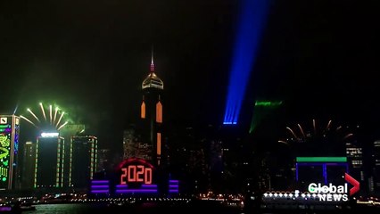 New Year's 2020- Hong Kong skyline illuminated with electric light show - FULL