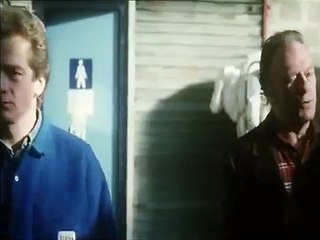 Regarde les hommes tomber - extrait (Mathieu Kassovitz & Jean-Louis Trintignant)