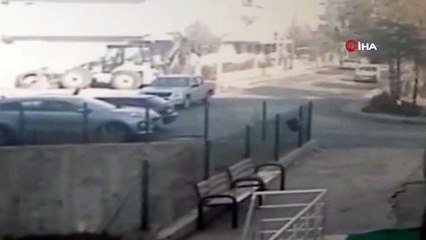 Başkent'te park halinde ki araca çarpıp kaçan sürücü güvenlik kamerasına yakalandı