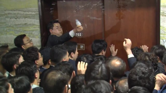 [더뉴스-더정치] '패스트트랙 충돌' 37명 기소...총선 영향은? / YTN