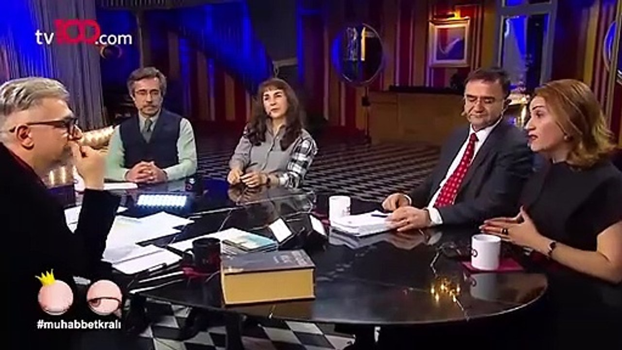 Şarkıcı Azerin, Okan Bayülgen'in "Azeri Türkçesi" sözlerine tepki gösterdi