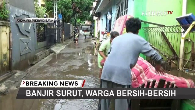 Banjir Surut, Warga Pondok Aren Mulai Bersih-bersih Rumah