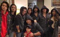 New Year 2020 Shah Rukh Khan With Kids Aryan, Suhana, AbRam Looks Every Bit Cute In This Family Portrait
