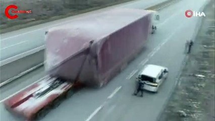 Trafikte görenler gözlerine inanamadı! Tam 30 ton ağırlığında