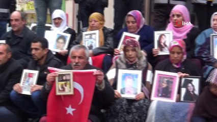 Çocuklarını HDP’den isteyen aileler ile partililer arasında gerginlik