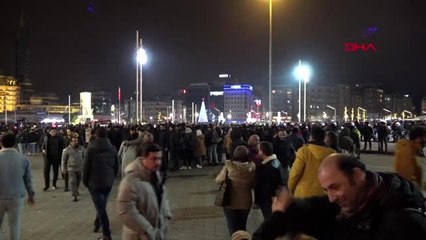 Taksim meydanı'nda yılbaşı gecesi jandarma, polis drone'u düşürdü