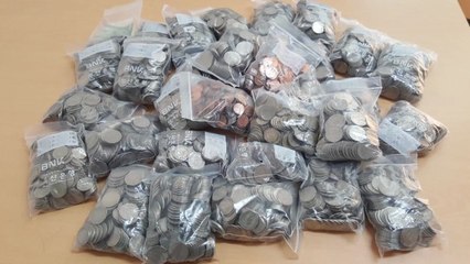 해운대 '동전 기부천사' 14년째 등장 / YTN