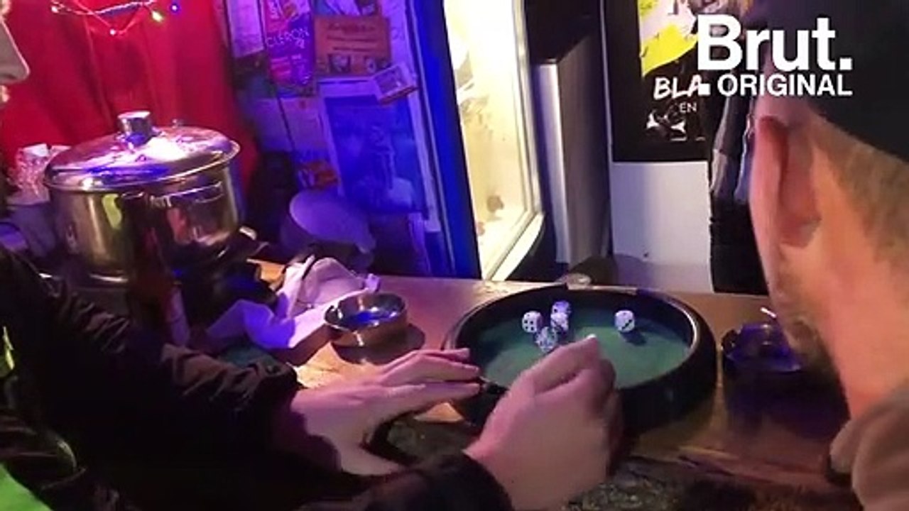 Le "Bar Truck", un bar ambulant qui va de village en village