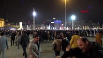 Taksim meydanı'nda yılbaşı gecesi jandarma, polis drone'u düşürdü