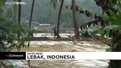 Áradás és sárlavina Indonéziában