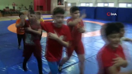 Geleceğin güreşçileri Yozgat’ta yetişiyor