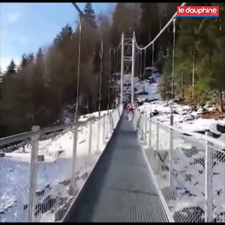 La passerelle himalayenne du lac vert comme si vous y étiez