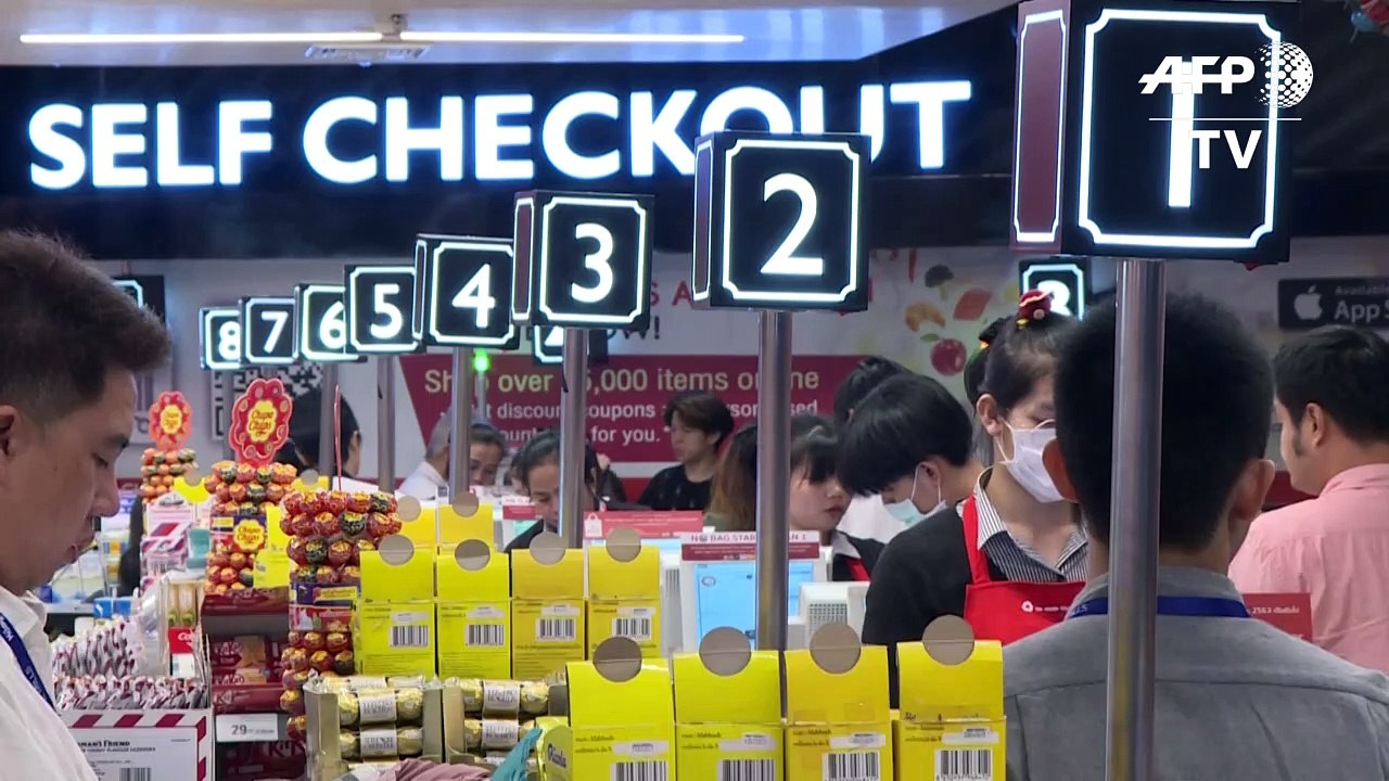 Ade einwegplastik! thailands einzelhändler verzichten auf wegwerftüten