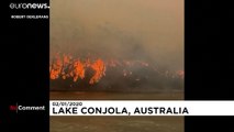 Raging wildfires and huge plumes of smoke in Lake Conjola, Australia