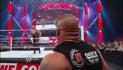 Big_Show_and_Brock_Lesnar_come_face-to-face:_Raw,_Jan._20,_2014