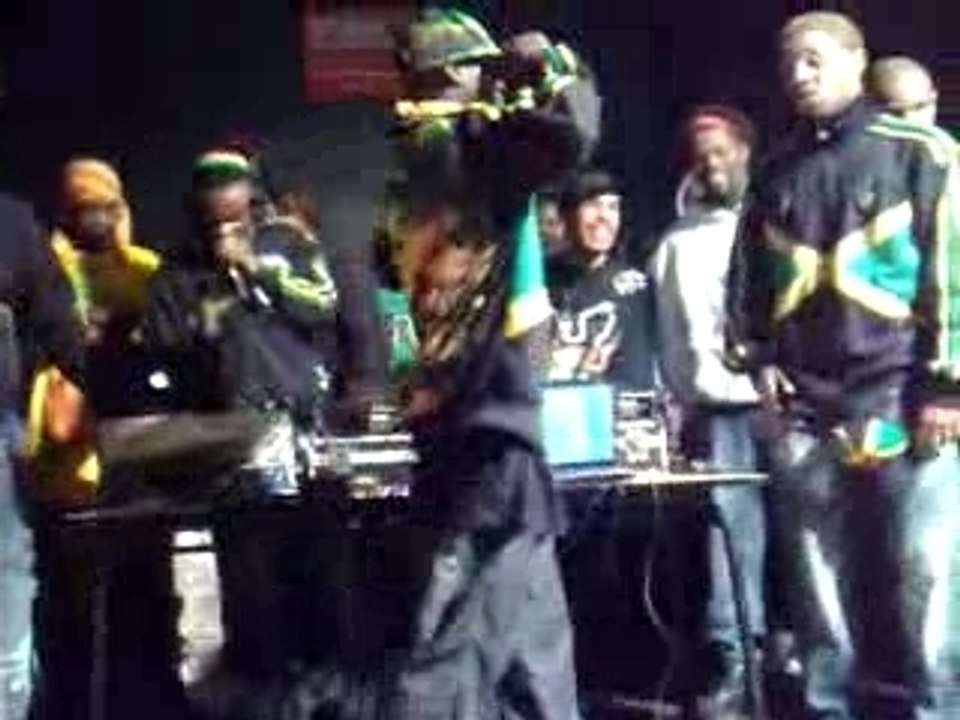 AMAD BANKS DANCE HALL KING 2008 "FAMILLY BANLS"