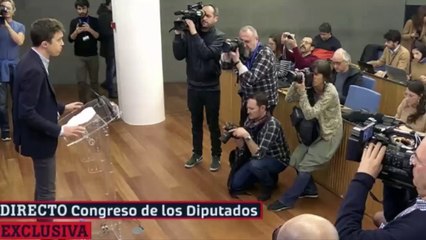 Errejón dice que deja el escaño por las presiones pero que nadie le echa de Podemos