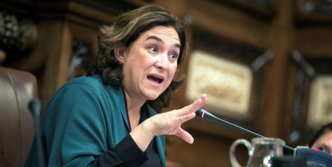 Colau se reivindica como la primera alcaldesa bisexual y de origen humilde