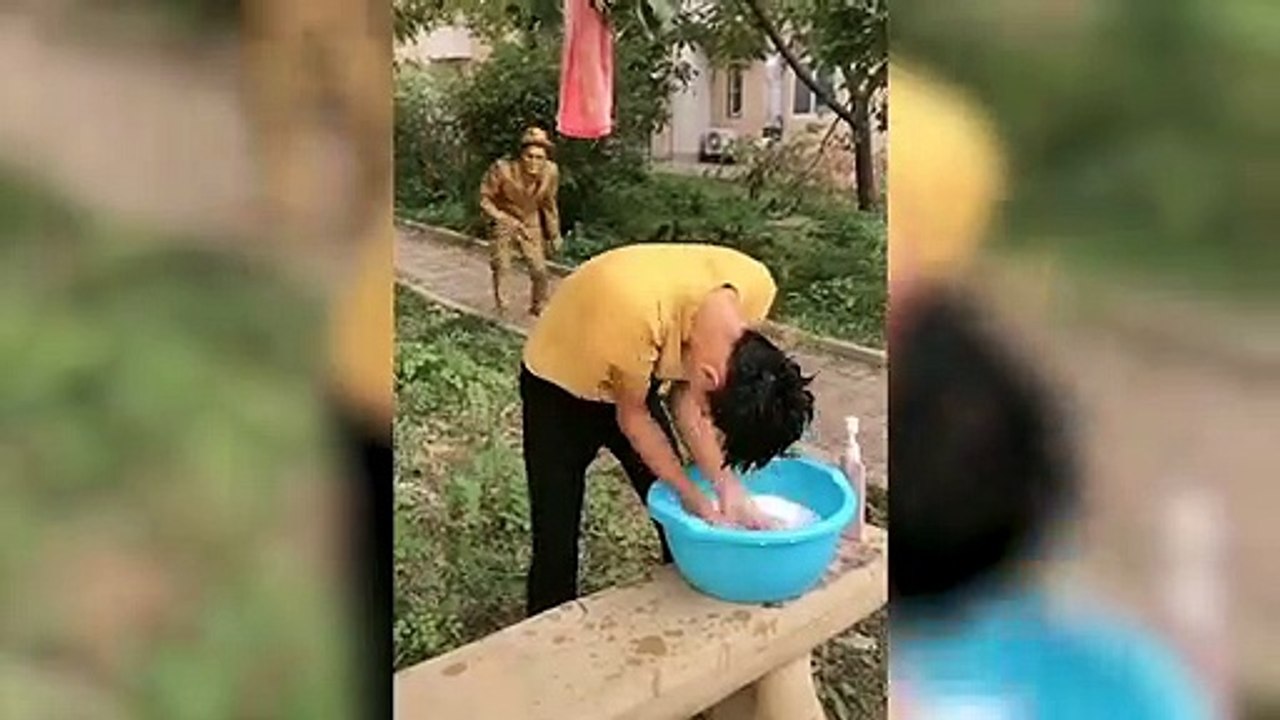 被万博洗发液搞的怀疑人生，怎么洗都洗不干净