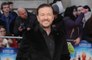 Ricky Gervais won't make targeted jokes at Golden Globes