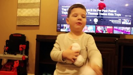 INDOOR SNOWBALL FIGHT Pretend Play with My New Puppy!