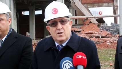 Sel sonrası yıkım kararı alınan o bina yıkılıyor