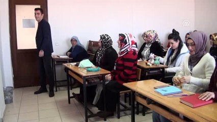 Organik örgü bebekler ile aile bütçesine katkı veriyorlar