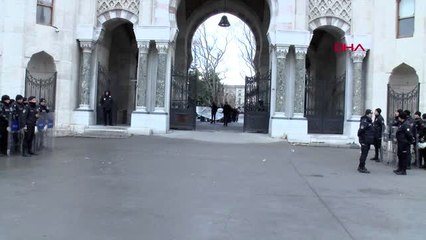 İstanbul üniversitesi'nde yemek protestosu sürüyor